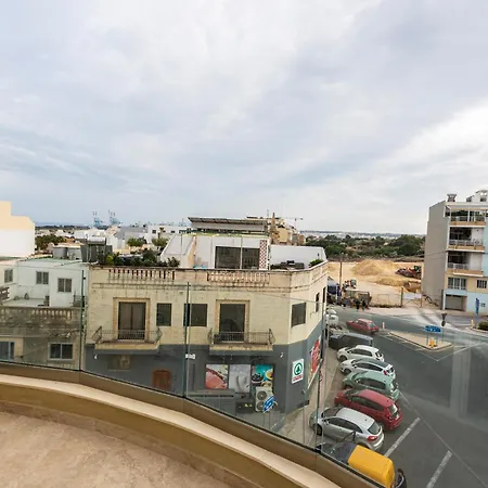 Apartment Beautiful 3br With Private Balcony With Wifi & Ac By 360 Estates Marsaxlokk