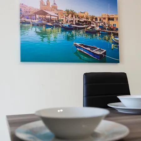 Beautiful 3br With Private Balcony With Wifi & Ac By 360 Estates