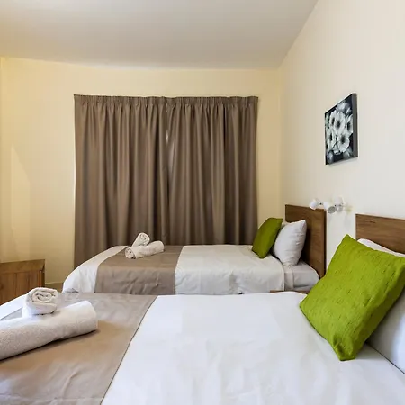 Beautiful 3br With Private Balcony With Wifi & Ac By 360 Estates *