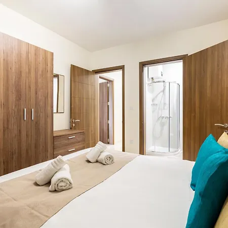 Beautiful 3br With Private Balcony With Wifi & Ac By 360 Estates * マルサシュロック