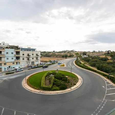 Apartment Beautiful 3br With Private Balcony With Wifi & Ac By 360 Estates