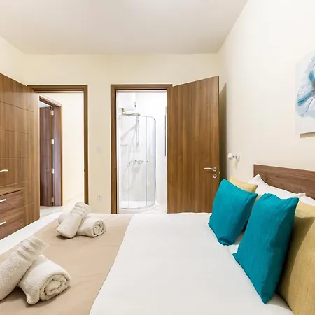 Beautiful 3br With Private Balcony With Wifi & Ac By 360 Estates Apartment *