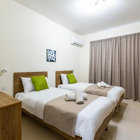 Beautiful 3br With Private Balcony With Wifi & Ac By 360 Estates