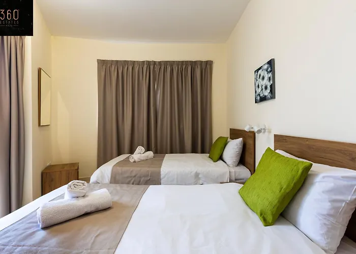 Beautiful 3br With Private Balcony With Wifi & Ac By 360 Estates *