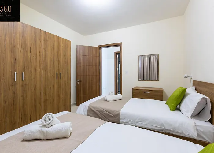 Beautiful 3br With Private Balcony With Wifi & Ac By 360 Estates Marsaxlokk