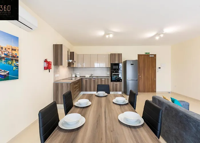 Beautiful 3br With Private Balcony With Wifi & Ac By 360 Estates